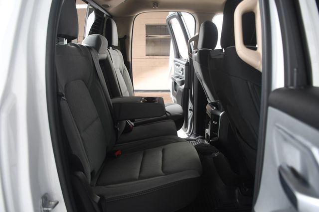 2020 Ram 1500 Big Horn 4x4 Crew Cab 5'7" Box - 23074055 - 35
