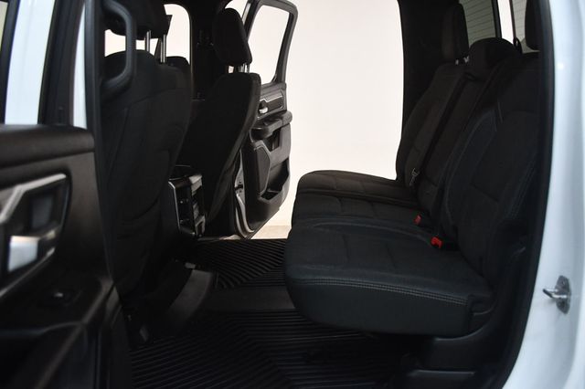 2020 Ram 1500 Big Horn 4x4 Crew Cab 5'7" Box - 23091695 - 32
