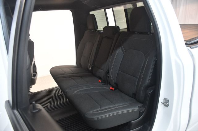 2020 Ram 1500 Big Horn 4x4 Crew Cab 5'7" Box - 23091695 - 33
