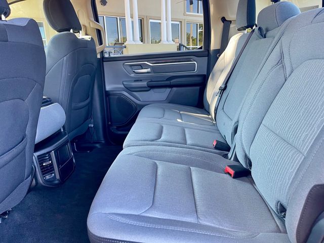 2020 Ram 1500 Big Horn 4x4 Crew Cab 5'7" Box - 22916795 - 11