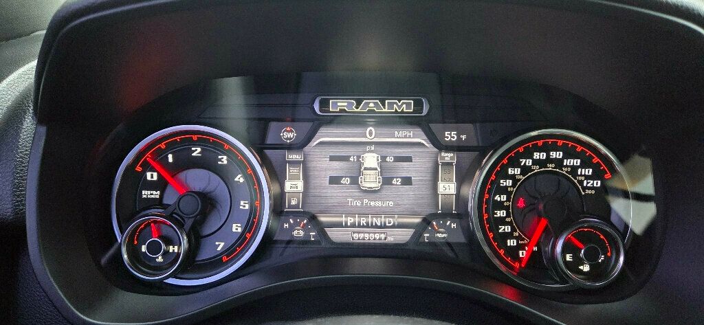 2020 Ram 1500 Big Horn 4x4 Crew Cab 5'7" Box - 22984063 - 29