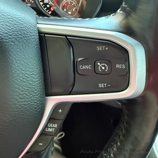 2020 Ram 1500 BIG HORN 4X4 CREW CAB NIGHT EDITION & BIGHORN 2 PKG - 23012932 - 22