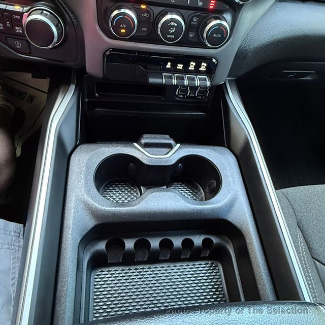 2020 Ram 1500 BIG HORN 4X4 CREW CAB NIGHT EDITION & BIGHORN 2 PKG - 23012932 - 33