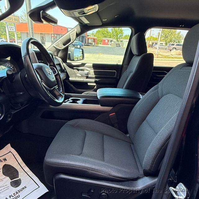 2020 Ram 1500 BIG HORN 4X4 CREW CAB NIGHT EDITION & BIGHORN 2 PKG - 23012932 - 35