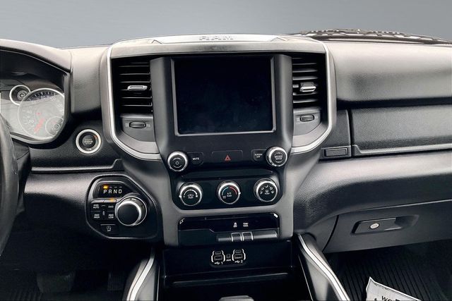 2020 Ram 1500 Big Horn Crew Cab 4x4 5'7" Box - 22987310 - 24