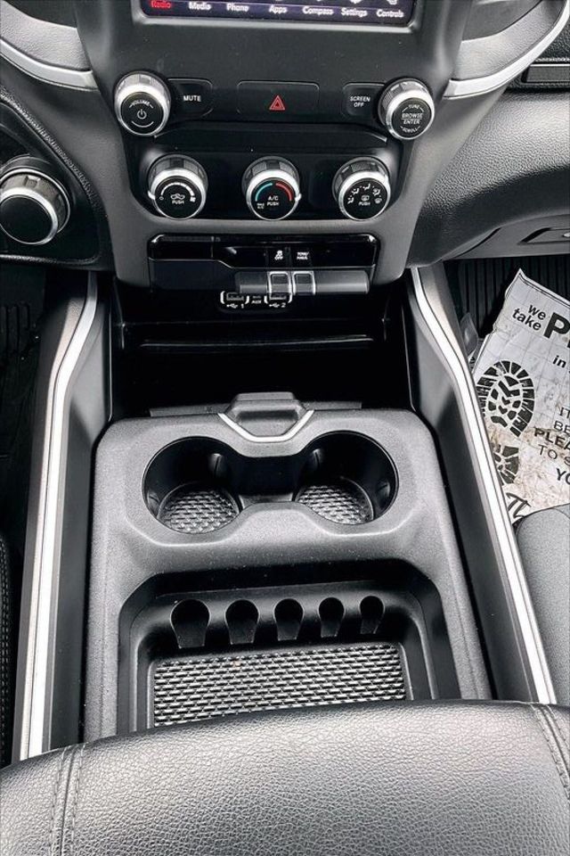 2020 Ram 1500 Big Horn Crew Cab 4x4 5'7" Box - 22987310 - 29