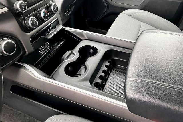 2020 Ram 1500 Big Horn Crew Cab 4x4 5'7" Box - 22987310 - 32