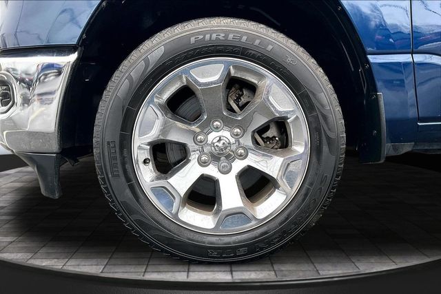 2020 Ram 1500 Big Horn Crew Cab 4x4 5'7" Box - 22987310 - 35