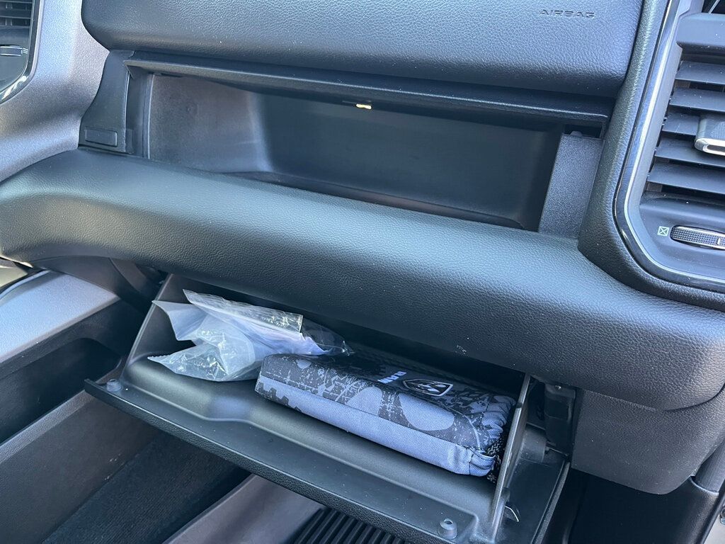 2020 Ram 1500 BUILT TO SERVE - 22986831 - 33