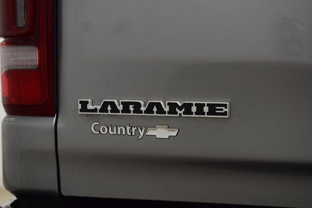 2020 Ram 1500 Laramie 4x4 Crew Cab 5'7" Box - 22979358 - 25