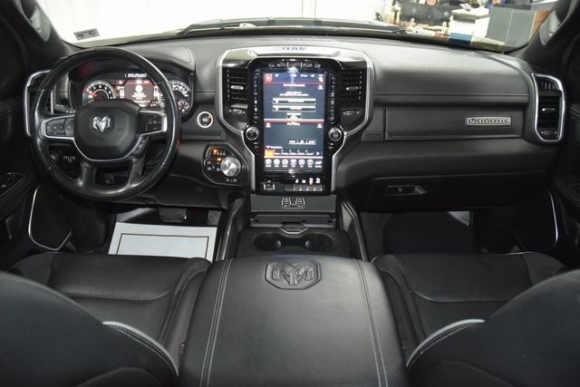 2020 Ram 1500 Laramie 4x4 Crew Cab 5'7" Box - 22979358 - 35