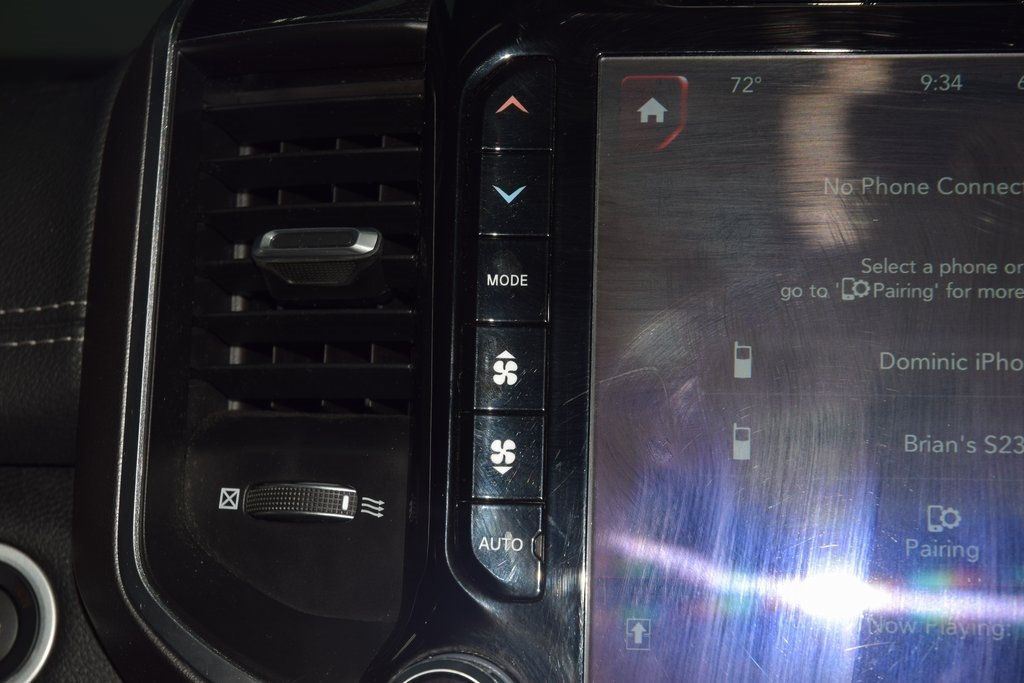 2020 Ram 1500 Laramie 4x4 Crew Cab 5'7" Box - 22979358 - 38