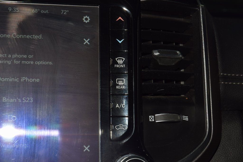 2020 Ram 1500 Laramie 4x4 Crew Cab 5'7" Box - 22979358 - 39