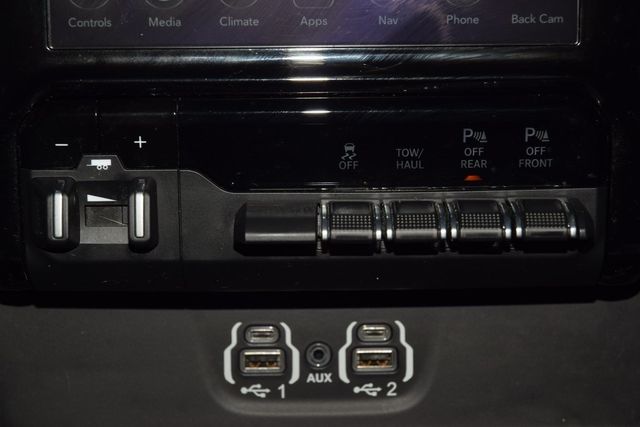 2020 Ram 1500 Laramie 4x4 Crew Cab 5'7" Box - 22979358 - 42