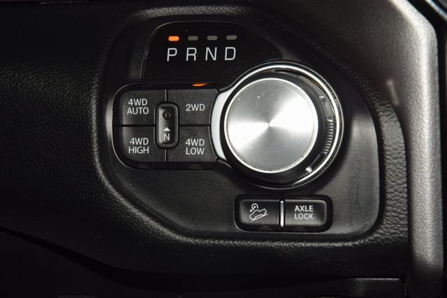 2020 Ram 1500 Laramie 4x4 Crew Cab 5'7" Box - 22979358 - 43