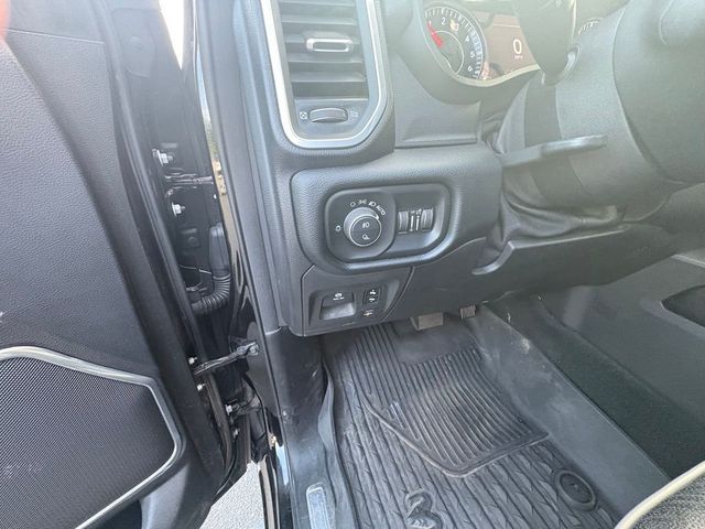 2020 Ram 1500 Laramie 4x4 Crew Cab 5'7" Box - 23074261 - 12