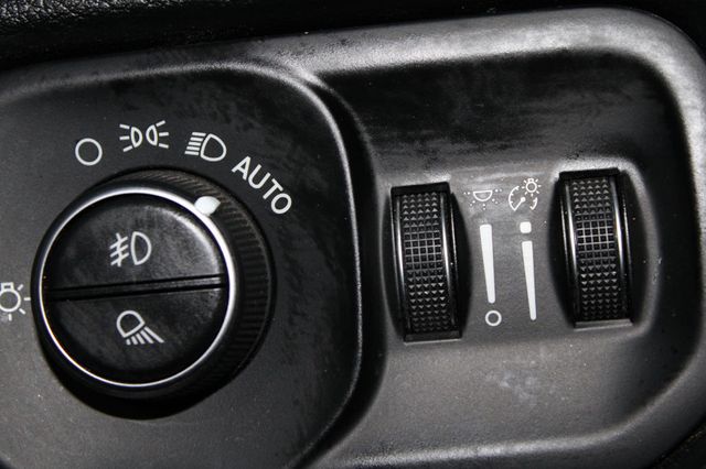 2020 Ram 1500 Laramie 4x4 Quad Cab 6'4" Box - 22942922 - 30