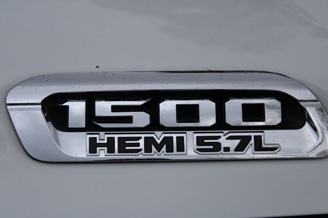 2020 Ram 1500 Laramie 4x4 Quad Cab 6'4" Box - 22942922 - 32