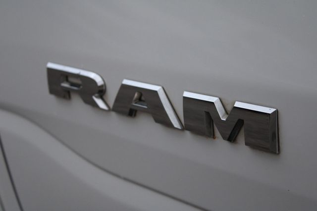 2020 Ram 1500 Laramie 4x4 Quad Cab 6'4" Box - 22942922 - 34