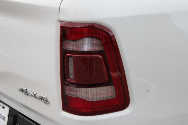 2020 Ram 1500 Laramie 4x4 Quad Cab 6'4" Box - 22942922 - 40