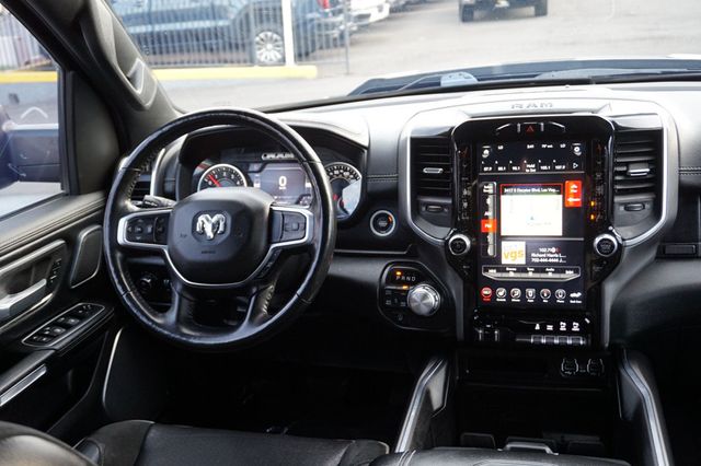 2020 Ram 1500 LARAMIE, 4X4, TOWING PKG, LEATHER SEATS, NAVIGATION, BACKUP CAM - 22945045 - 41