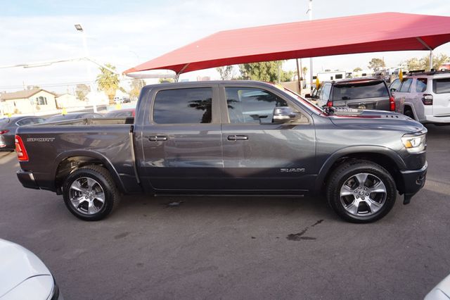 2020 Ram 1500 LARAMIE, 4X4, TOWING PKG, LEATHER SEATS, NAVIGATION, BACKUP CAM - 22945045 - 4