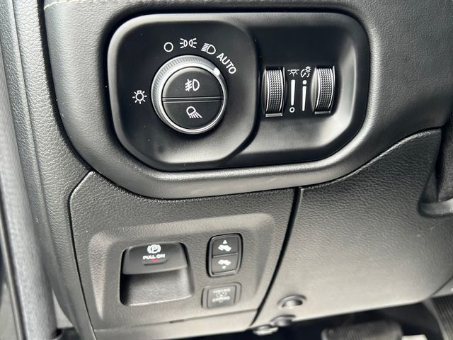 2020 Ram 1500 Limited 4x4 Crew Cab 5'7" Box - 23032974 - 25