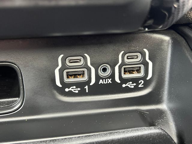 2020 Ram 1500 Limited 4x4 Crew Cab 5'7" Box - 23032974 - 32