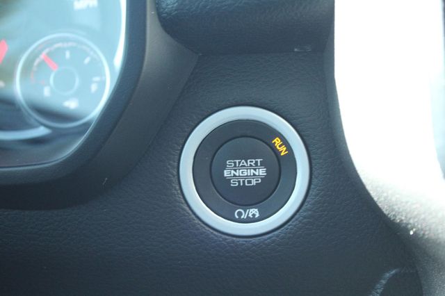 2020 Ram 1500 Lone Star 4x2 Crew Cab 5'7" Box - 23066978 - 24