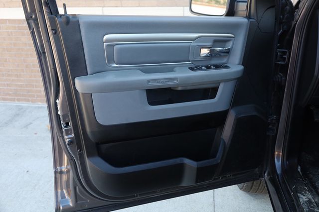 2020 Ram 1500 Classic SLT 4x4 Crew Cab 5'7" Box - 22969267 - 12