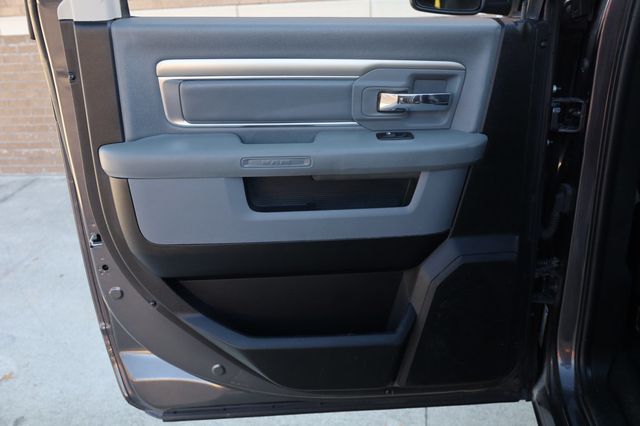 2020 Ram 1500 Classic SLT 4x4 Crew Cab 5'7" Box - 22969267 - 15