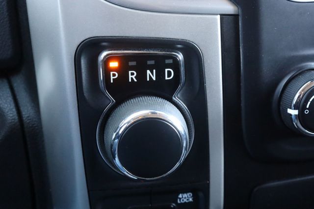 2020 Ram 1500 Classic SLT 4x4 Crew Cab 5'7" Box - 22969267 - 30