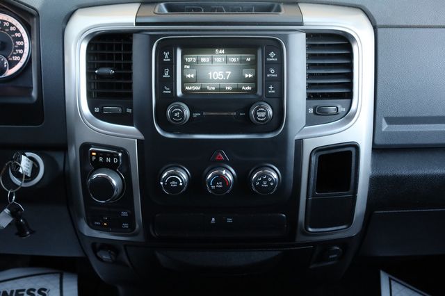 2020 Ram 1500 Classic SLT 4x4 Crew Cab 5'7" Box - 22969267 - 31