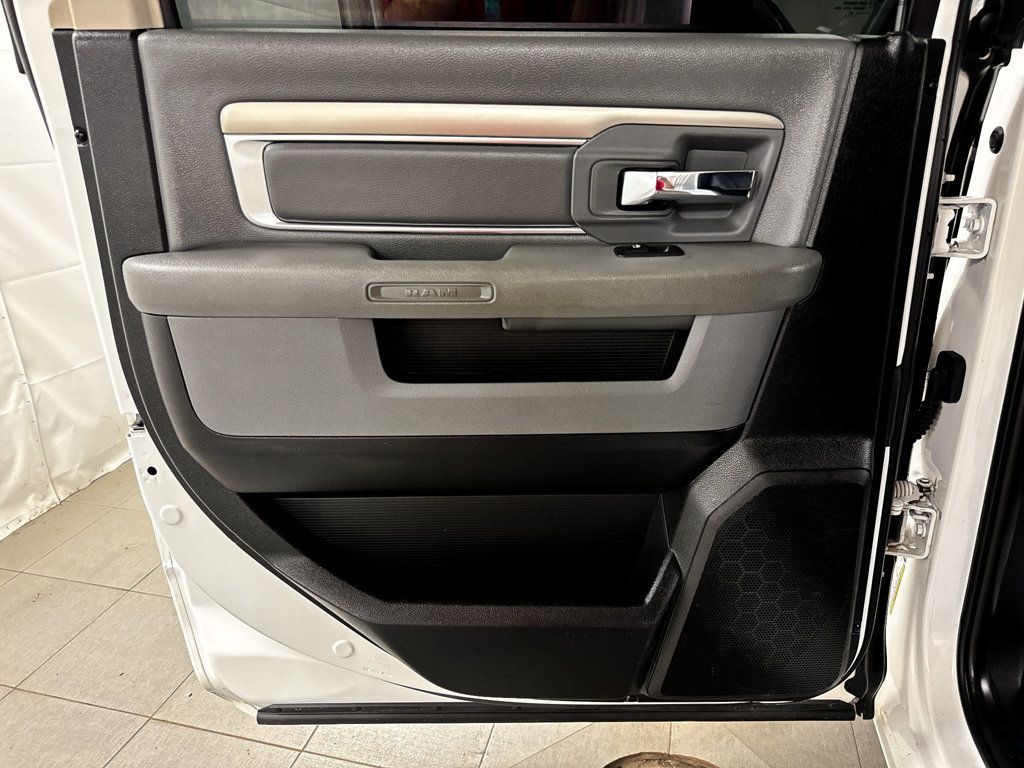 2020 Ram 1500 Classic SLT CREW CAB 4X4 5.7L HEMI - 22872831 - 14