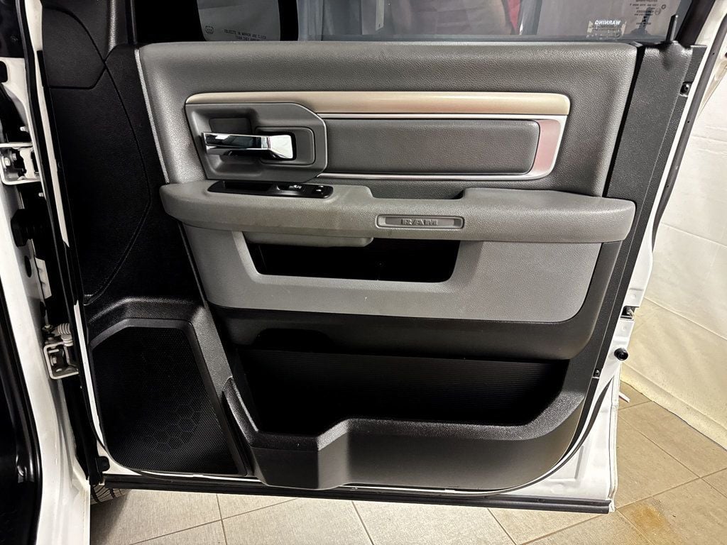 2020 Ram 1500 Classic SLT CREW CAB 4X4 5.7L HEMI - 22872831 - 16