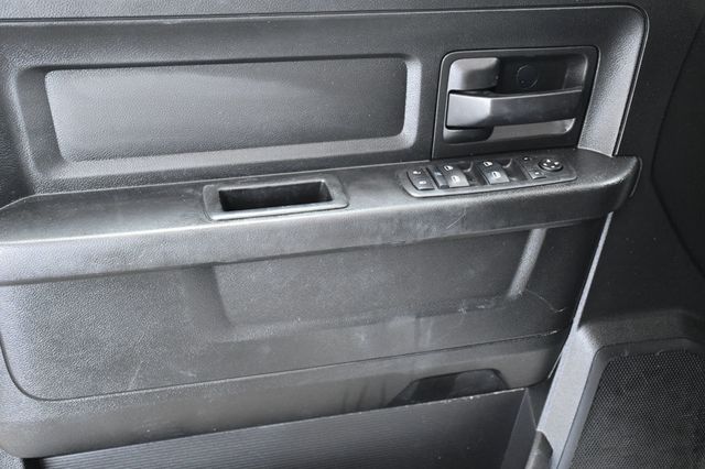 2020 Ram 1500 Classic Tradesman 4x2 Quad Cab 6'4" Box - 22958151 - 8