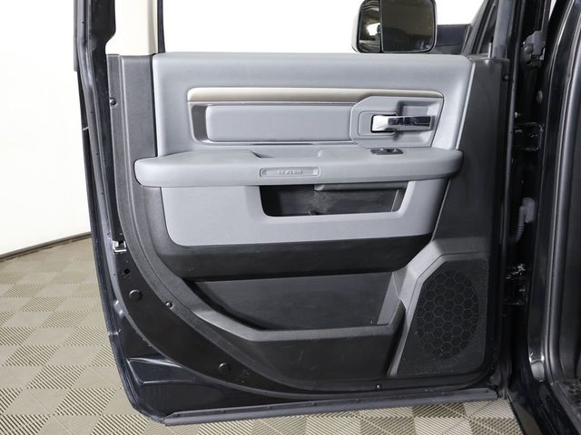 2020 Ram 1500 Classic Warlock 4x4 Crew Cab 5'7" Box - 23017692 - 23