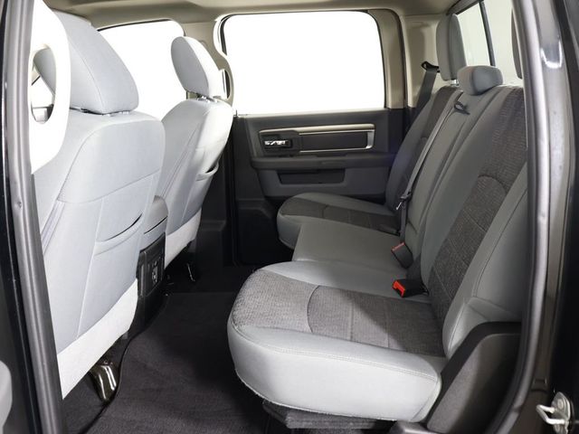 2020 Ram 1500 Classic Warlock 4x4 Crew Cab 5'7" Box - 23017692 - 32