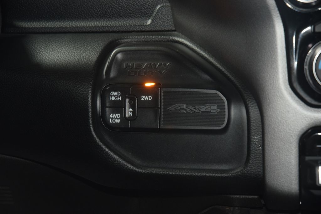 2020 Ram 2500 Big Horn Level 2 Night Edition - 23034581 - 32