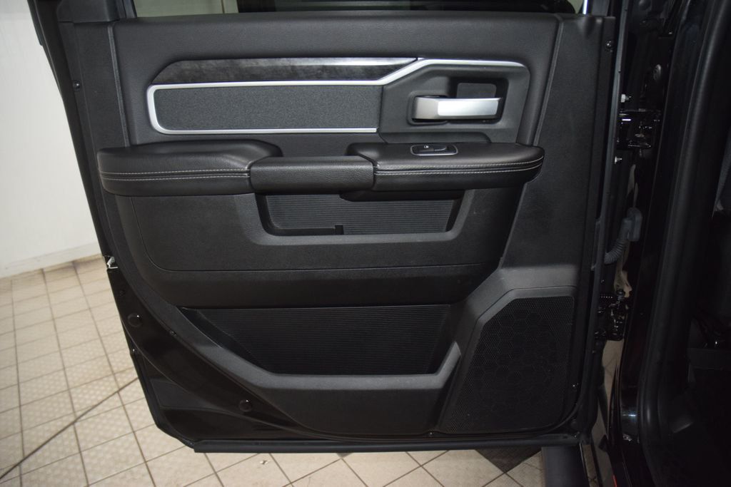 2020 Ram 2500 Big Horn Level 2 Night Edition - 23034581 - 44
