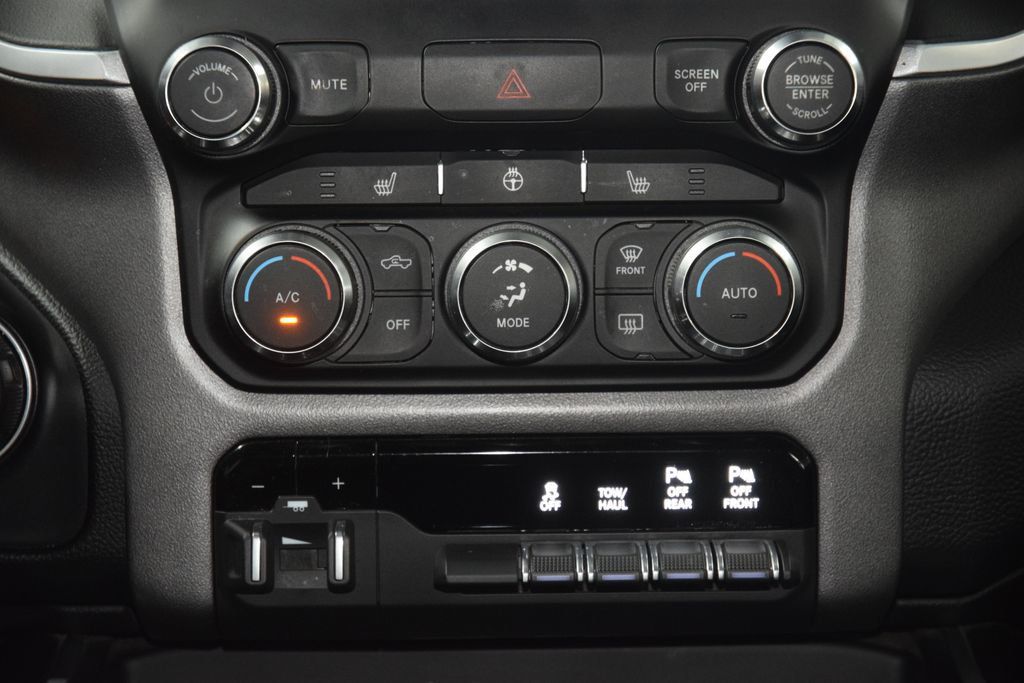 2020 Ram 2500 Big Horn Level 2 Night Edition - 23071428 - 30