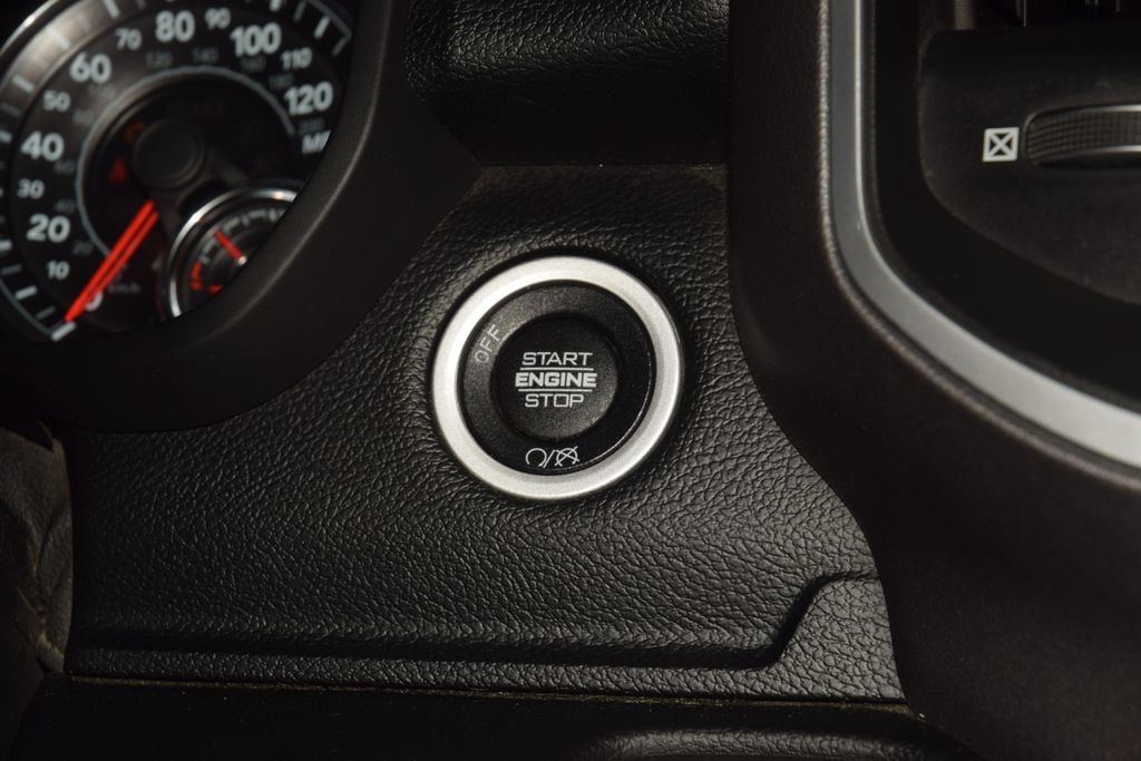 2020 Ram 2500 Big Horn Level 2 Night Edition - 23071428 - 32
