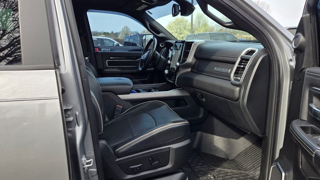 2020 Ram 2500 Laramie 4x4 Crew Cab 6'4" Box - 23005905 - 21