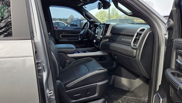 2020 Ram 2500 Laramie 4x4 Crew Cab 6'4" Box - 23005905 - 21