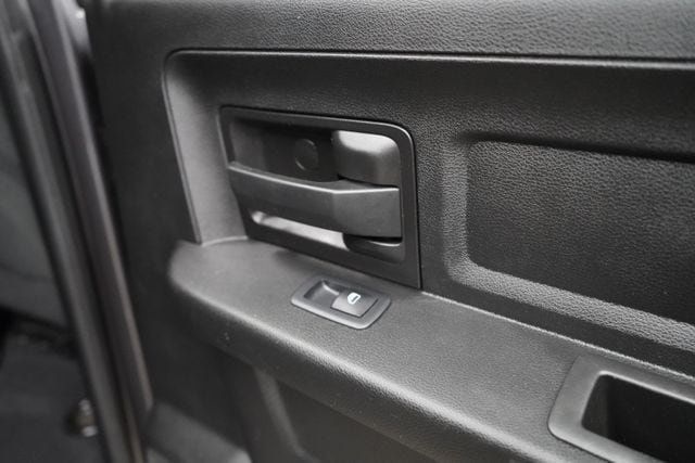 2020 Ram 2500 Tradesman - 23077254 - 38