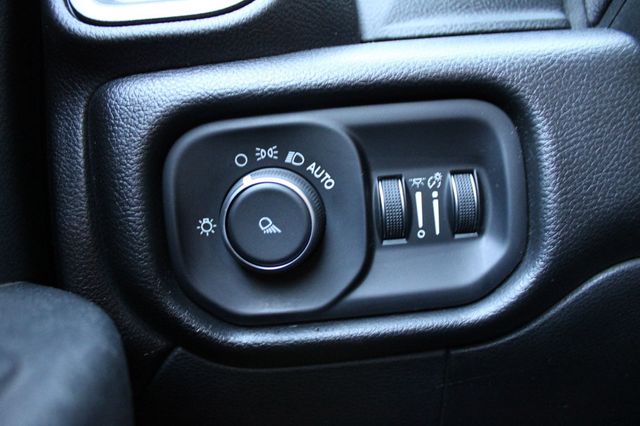 2020 Ram 2500 Tradesman 4x4 Crew Cab 6'4" Box - 22949477 - 30