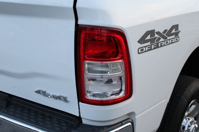 2020 Ram 2500 Tradesman 4x4 Crew Cab 6'4" Box - 22949477 - 32