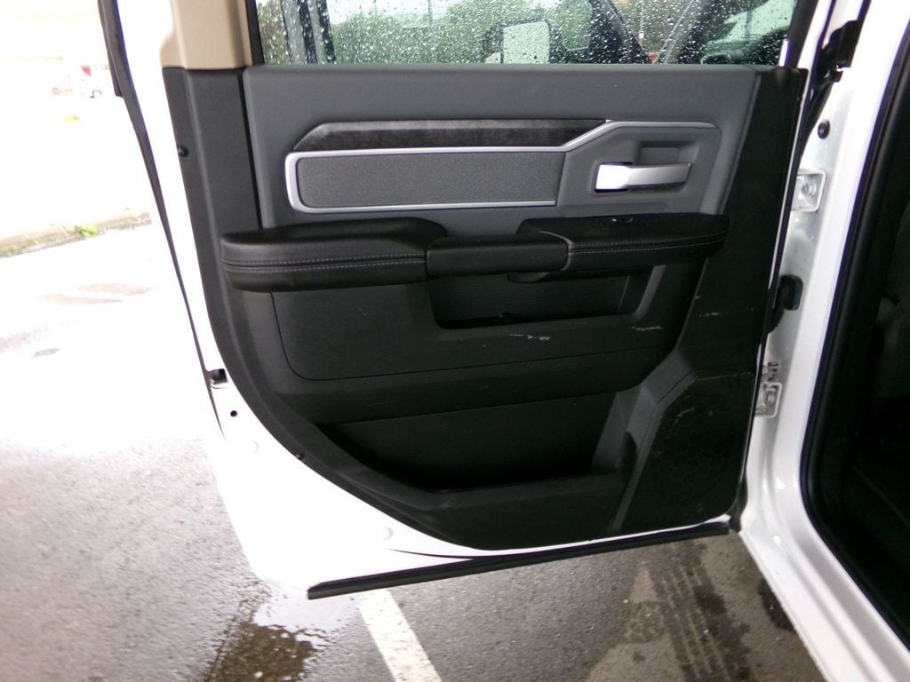 2020 Ram 3500 DRW BIG HORN - 22934356 - 11