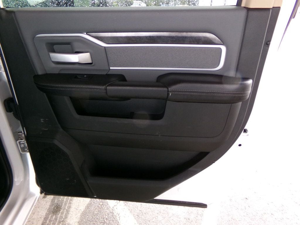 2020 Ram 3500 DRW BIG HORN - 22934356 - 16