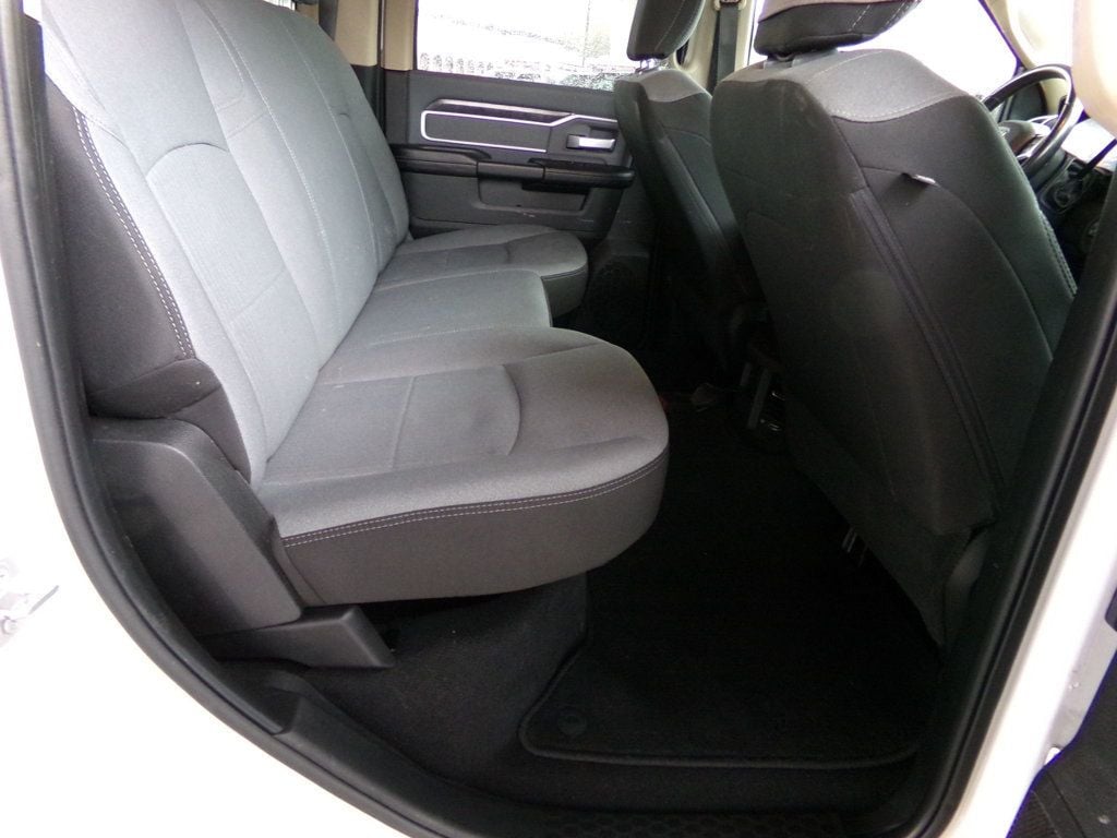 2020 Ram 3500 DRW BIG HORN - 22934356 - 17